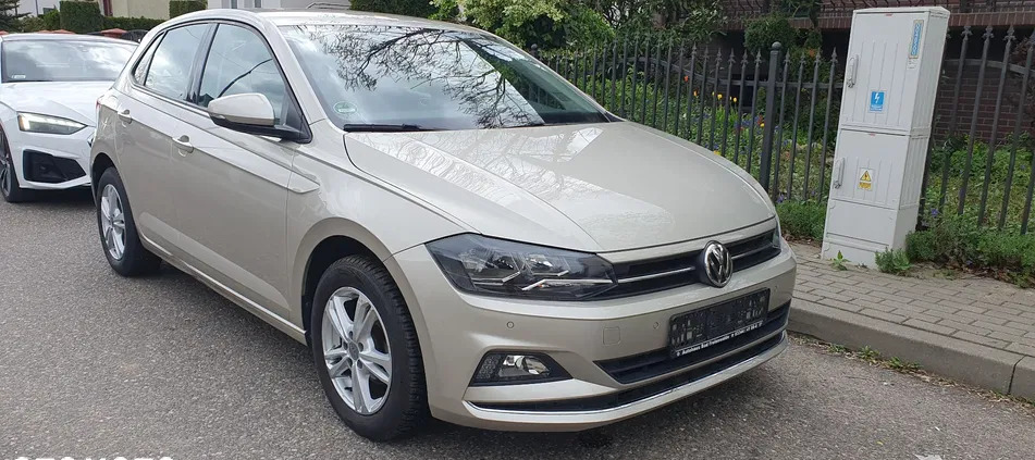 samochody osobowe Volkswagen Polo cena 45999 przebieg: 68900, rok produkcji 2018 z Mieszkowice